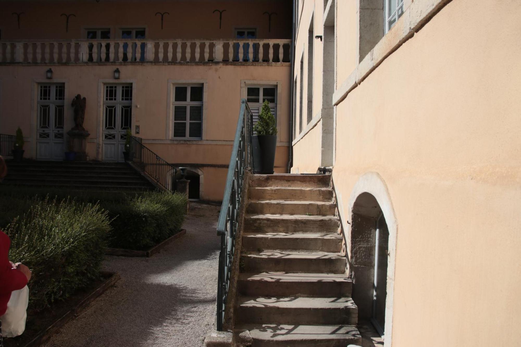 Le Prieure Appartement Dole Buitenkant foto